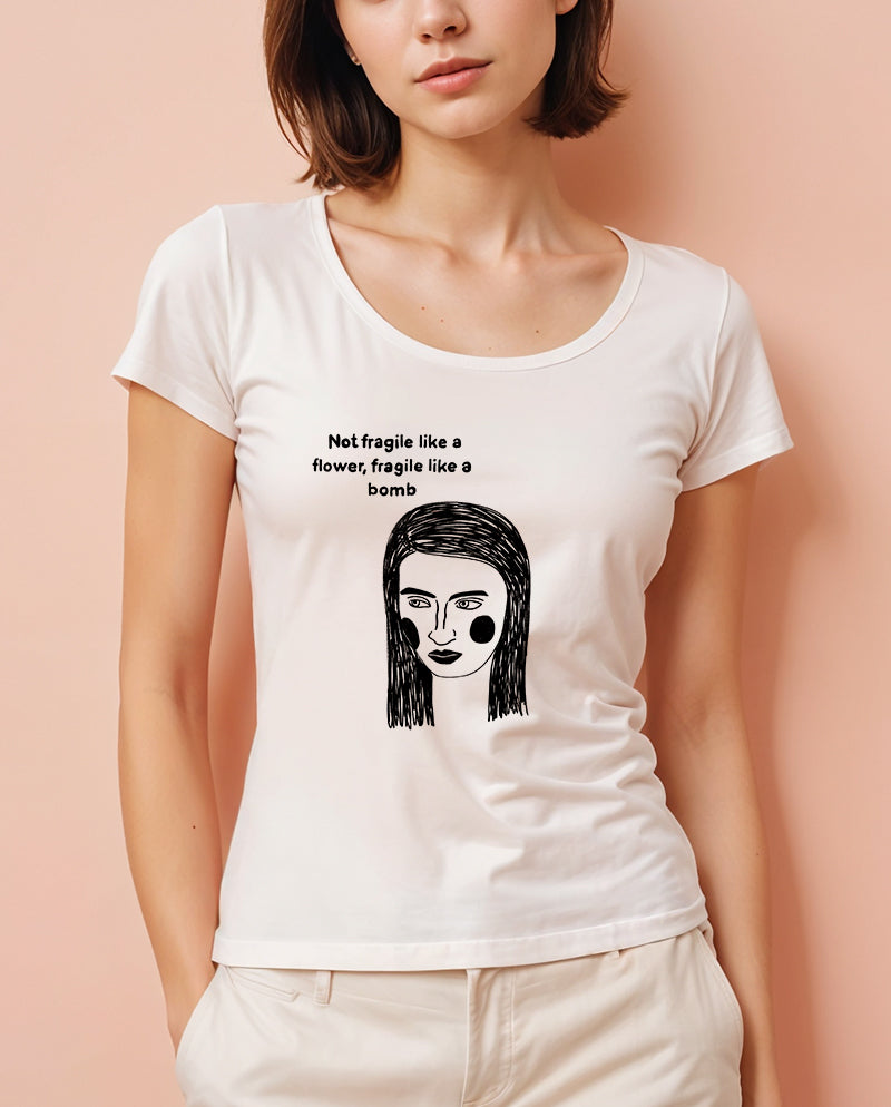 Bomba gibiyiz! Geniş Yaka Tişört