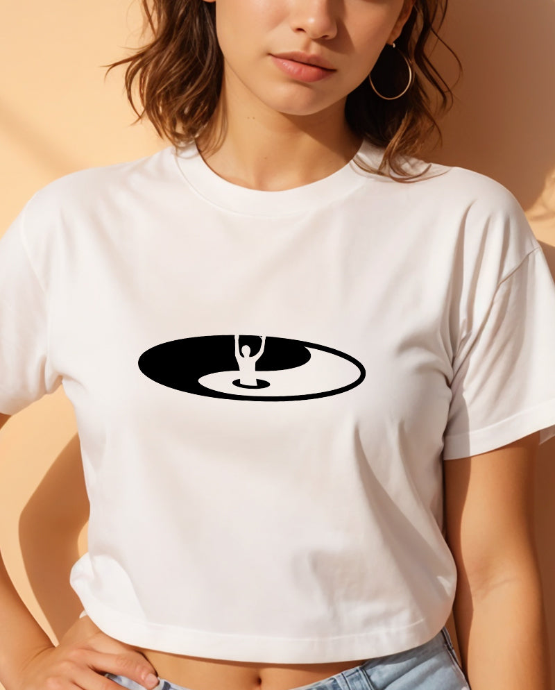 Escape from evil Crop Tişört