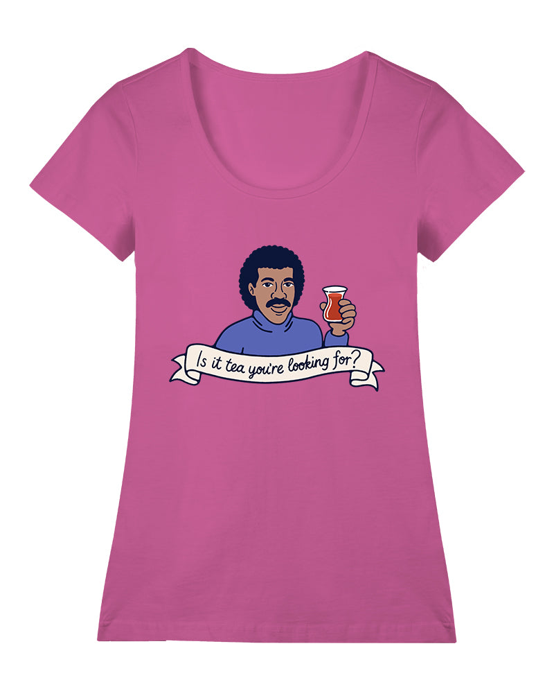 Is it tea you’re looking for? Geniş Yaka Tişört