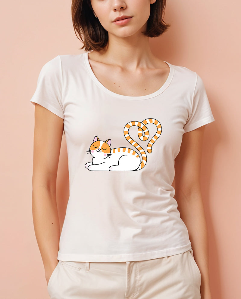 Kalpli Kedi Geniş Yaka Tişört