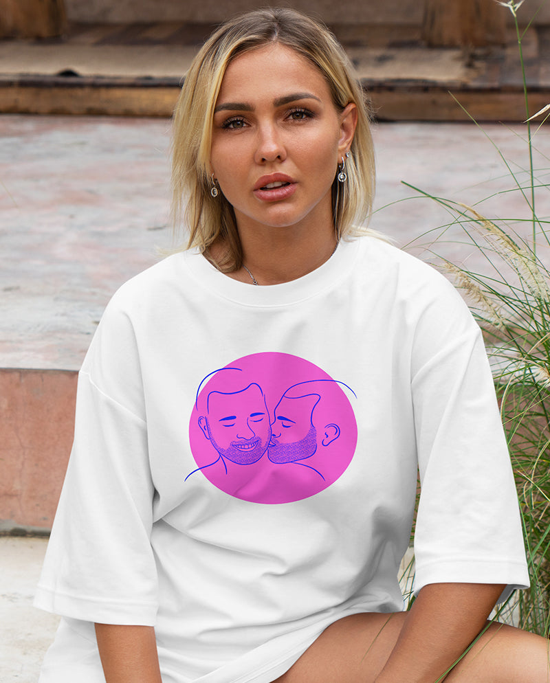 Love is love Oversize Tişört