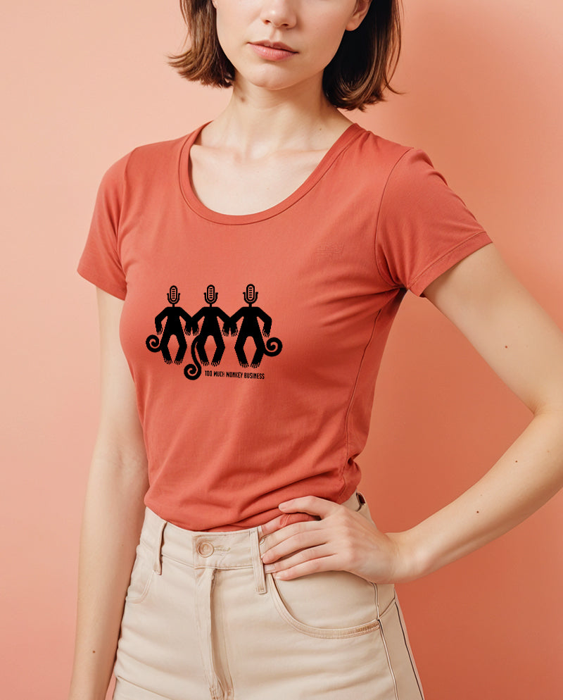 Monkey Business Geniş Yaka Tişört