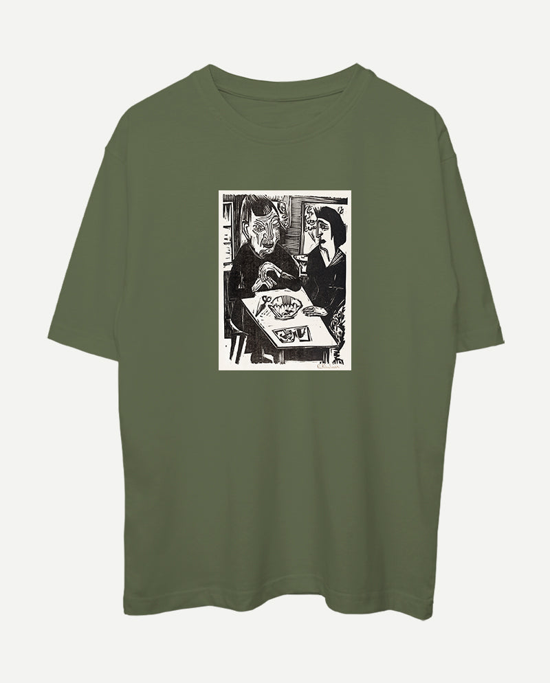 Yaşlı ve Genç Kadın Oversize Tişört