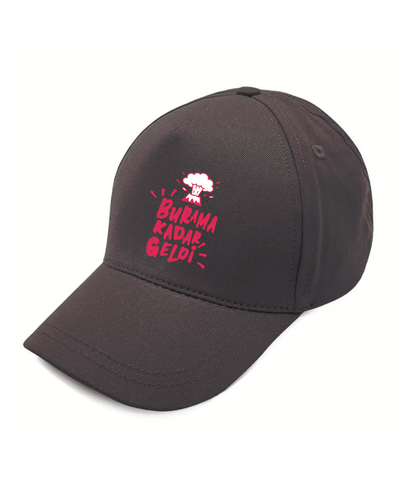 Burama kadar geldi, Siperlikli Şapka