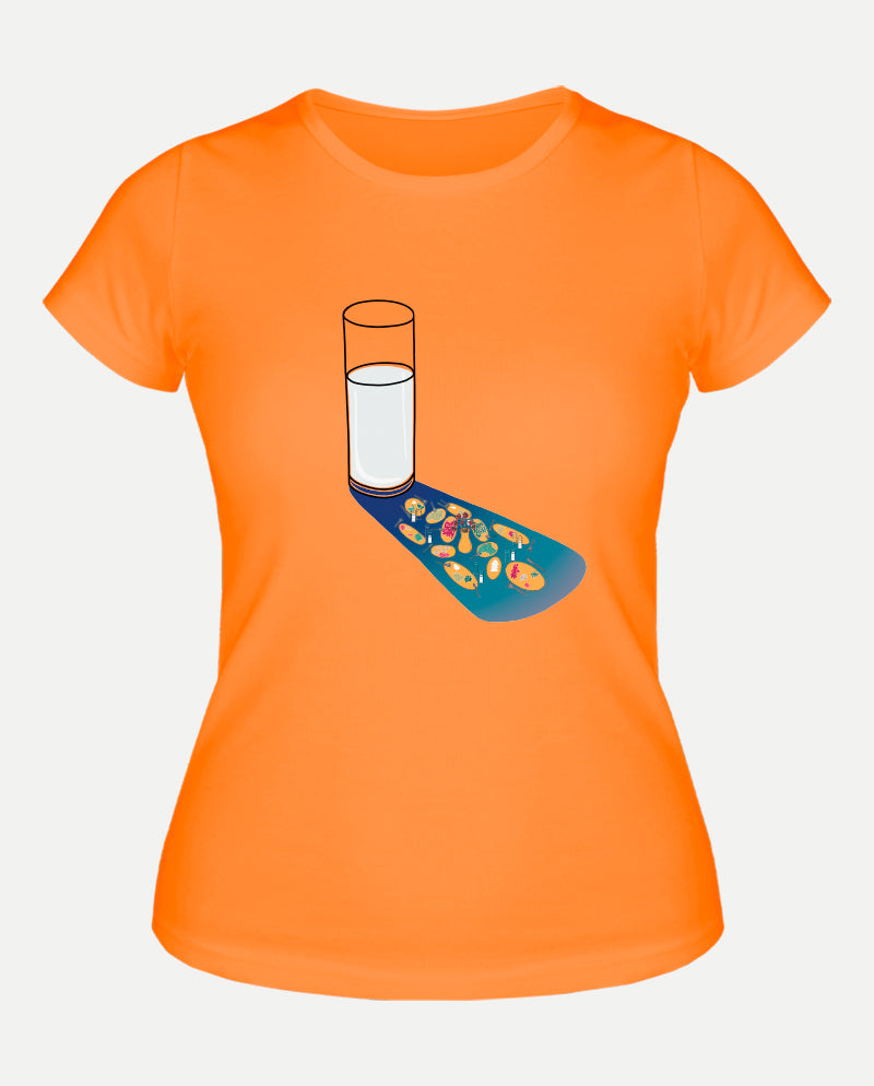 Kalabalık Yalnız Kadın Tişört