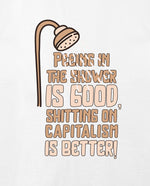 Sh*tting on capitalism Geniş Yaka Tişört